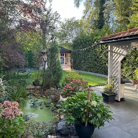 Luxurioeses Haus In 아파트 *