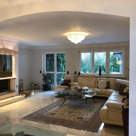 아파트 Luxurioeses Haus In 뮌헨