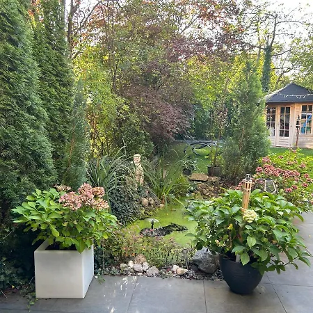 Luxurioeses Haus In 아파트